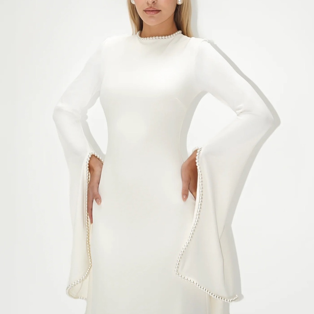 Khanum’s Kadela Gown - Picture 3 of 6